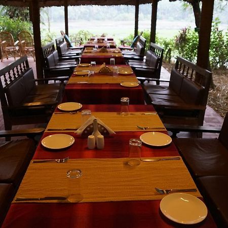 Soma Birds Lagoon Hotel Kotamangalam Exterior foto