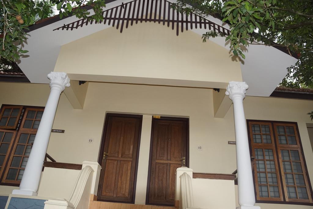 Soma Birds Lagoon Hotel Kotamangalam Exterior foto